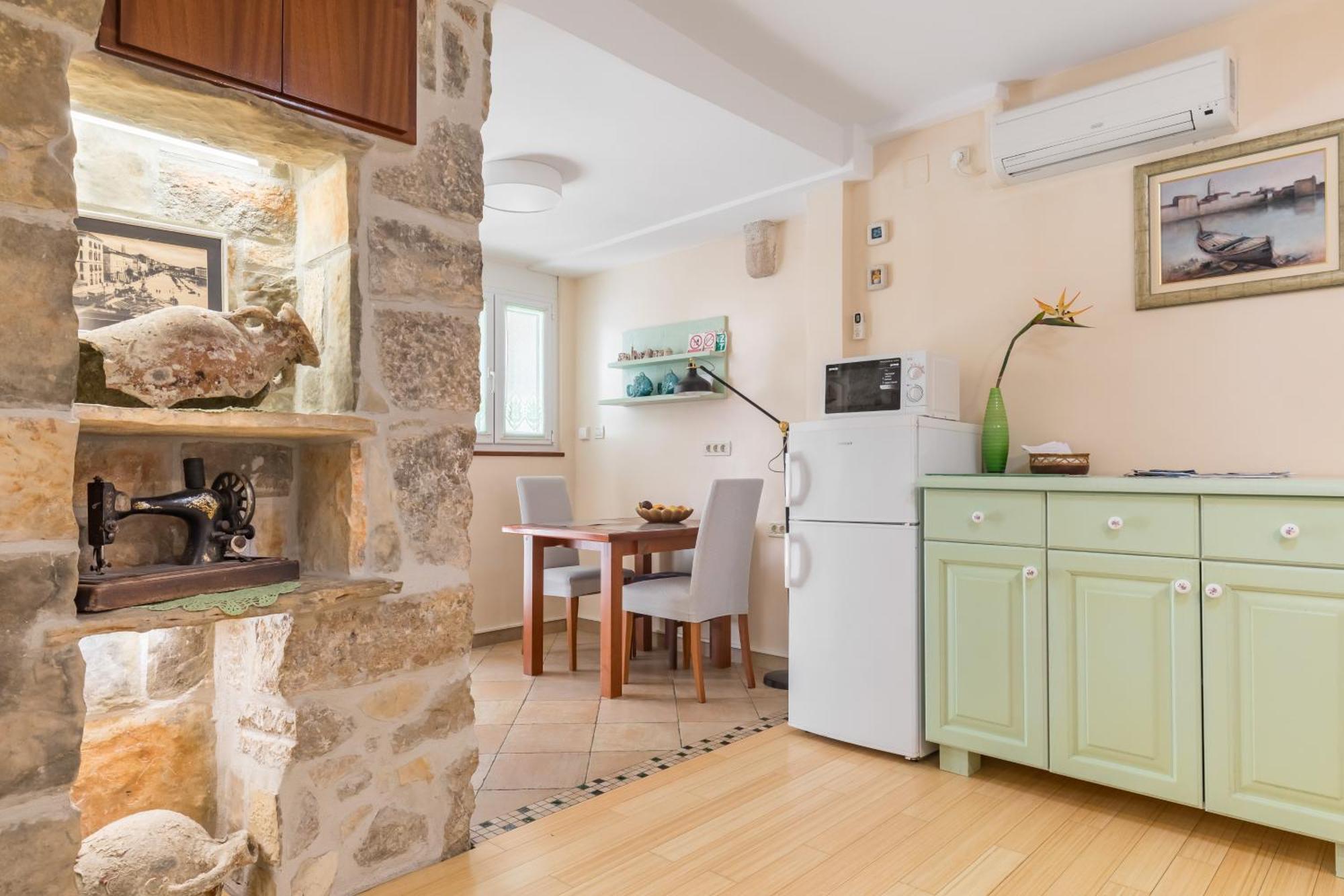 Luxury Apartment Silvana With Beautiful Garden Split Zewnętrze zdjęcie